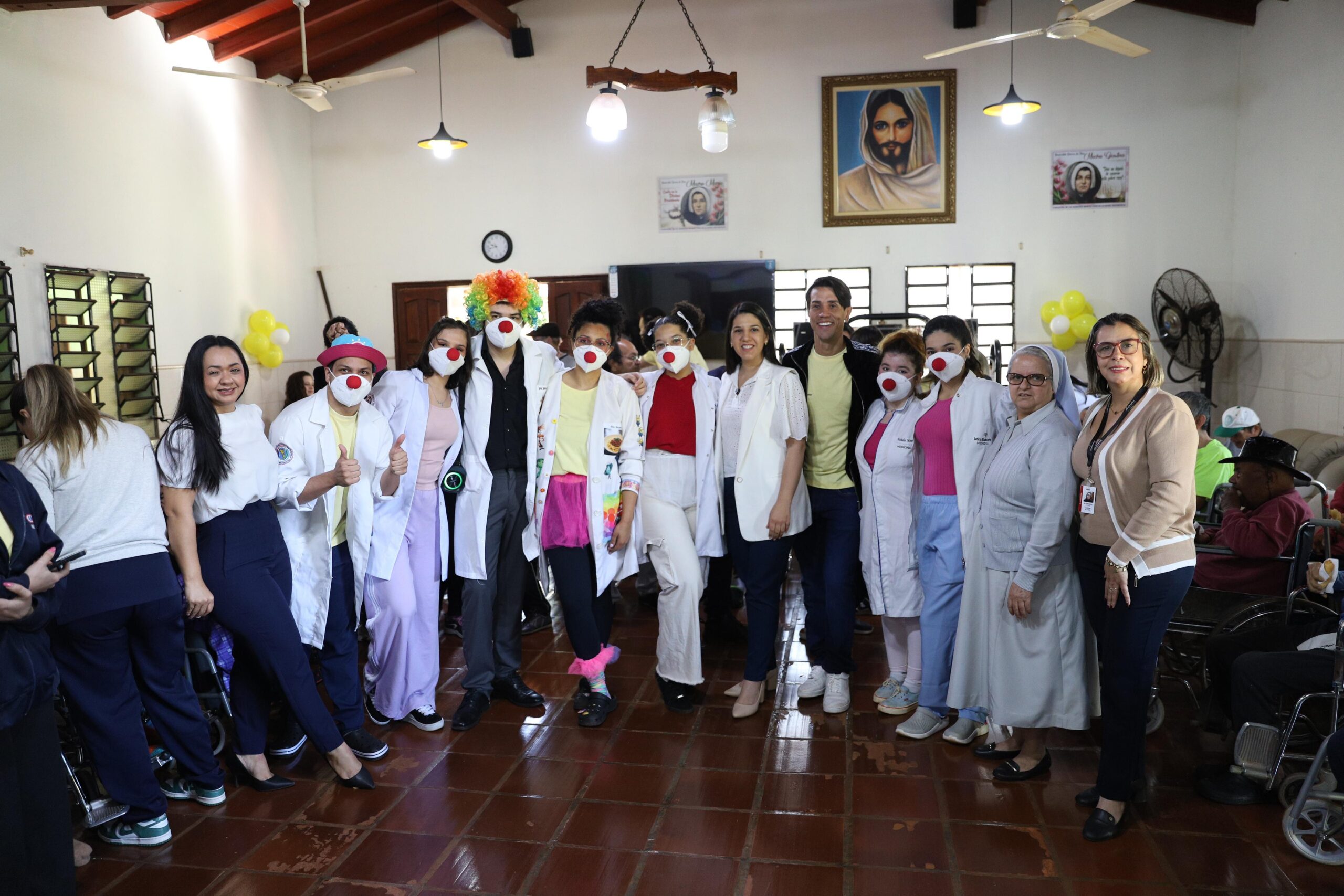 Entrega solidaria en el Hogar de Ancianos San Agustín